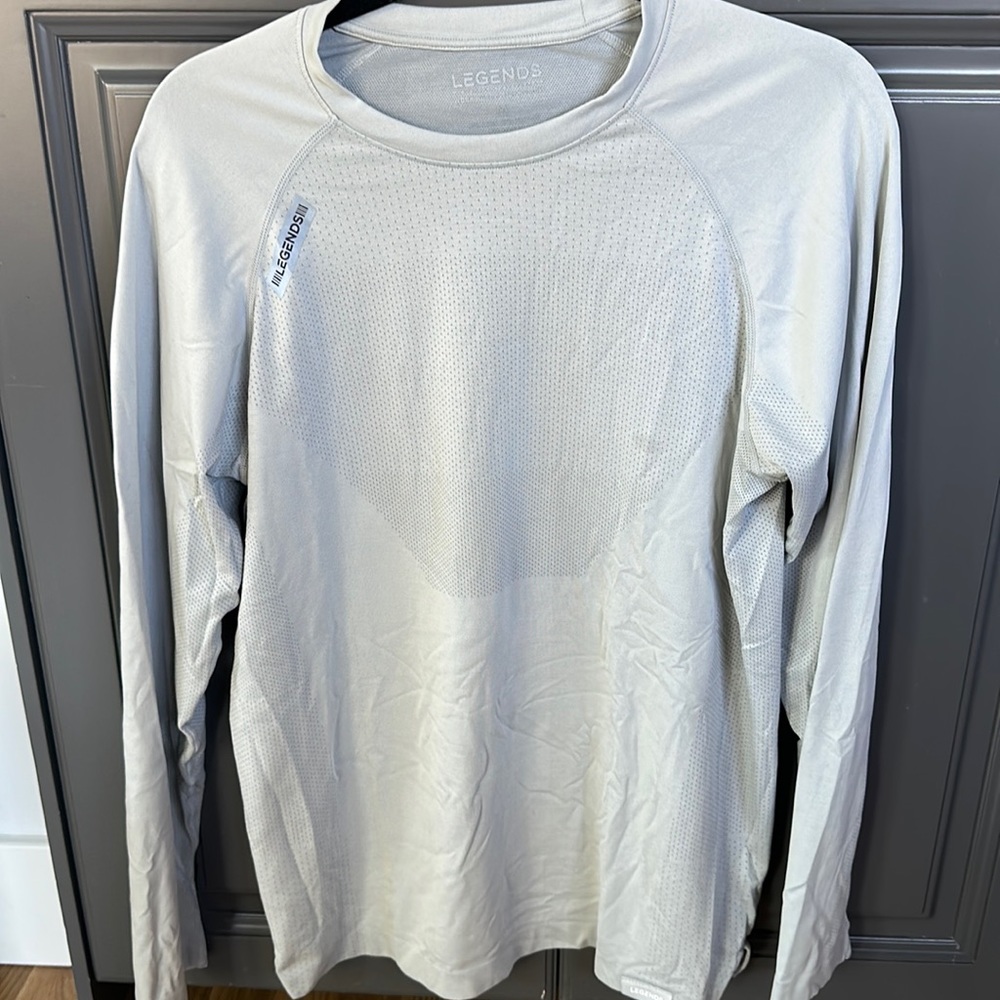 Legends Long Sleeve Dash Workout Shirt - Size M